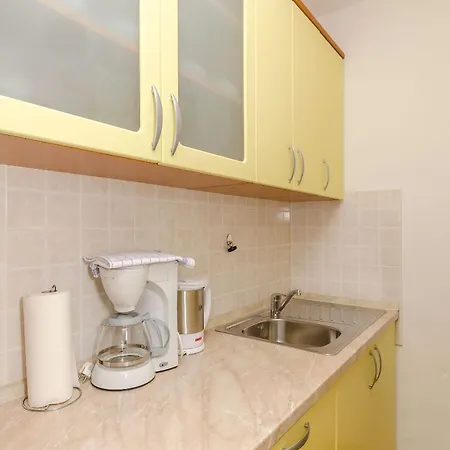 Apartment Mrvelj *