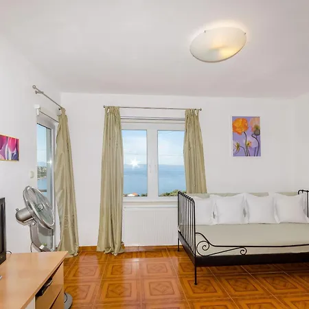 Apartment Mrvelj *