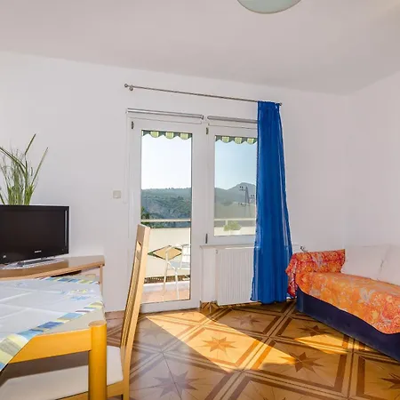 Apartment Mrvelj *